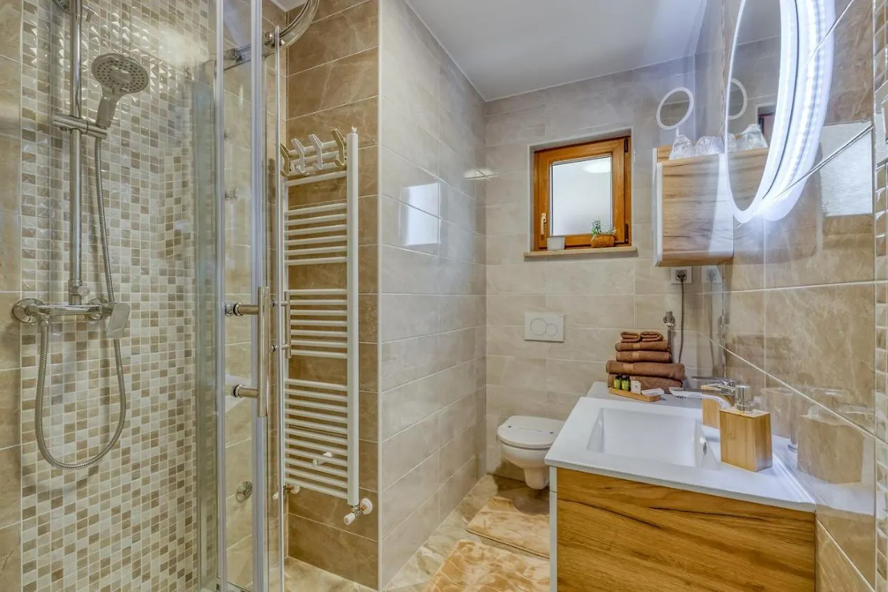 Apartment Nina Pazin Stari Pazin